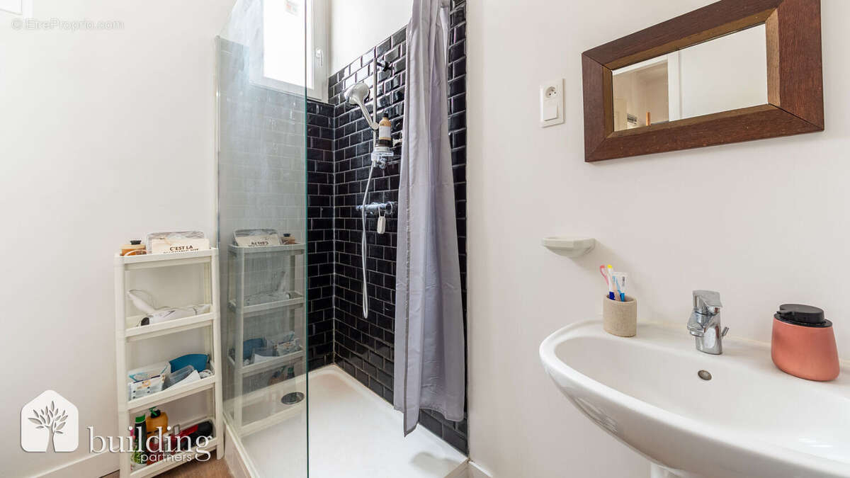 Appartement à LEVALLOIS-PERRET