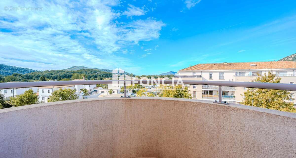 Appartement à HYERES