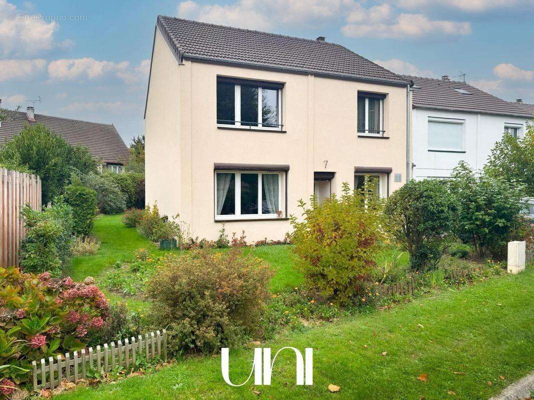 Maison à HEROUVILLE-SAINT-CLAIR