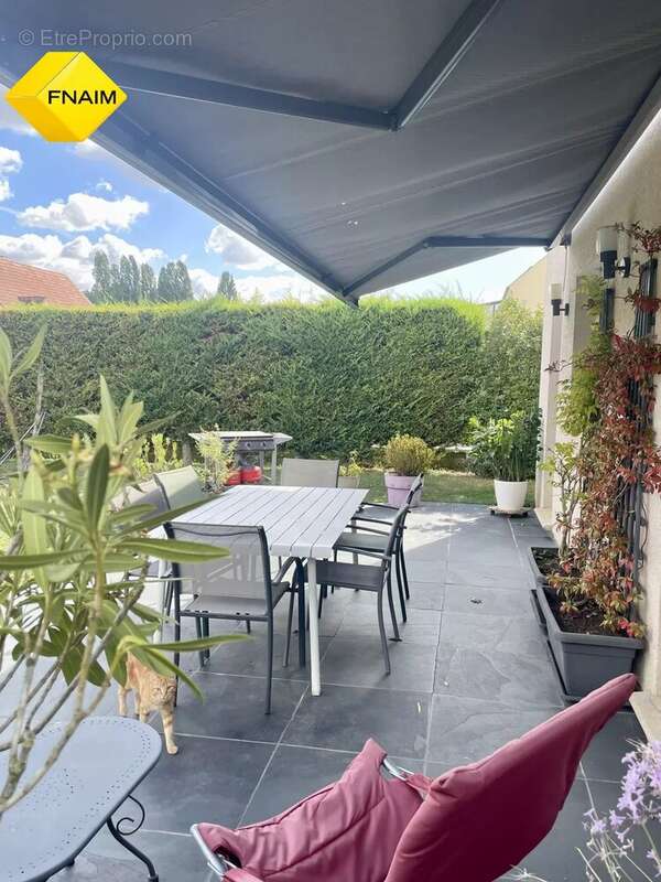 Maison à SAULX-LES-CHARTREUX