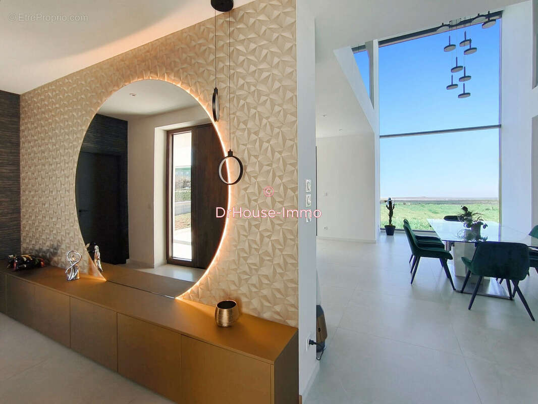 Maison à SAINT-LAURENT-SUR-SAONE