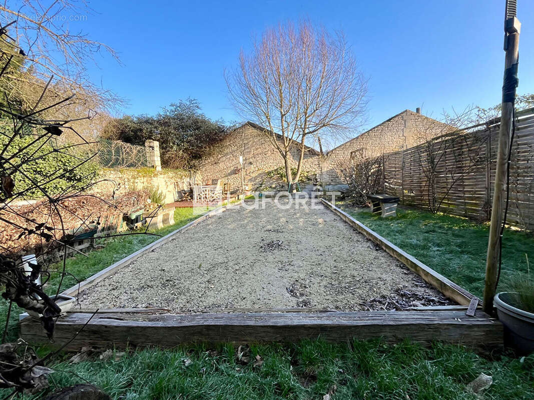 Maison à BALAGNY-SUR-THERAIN