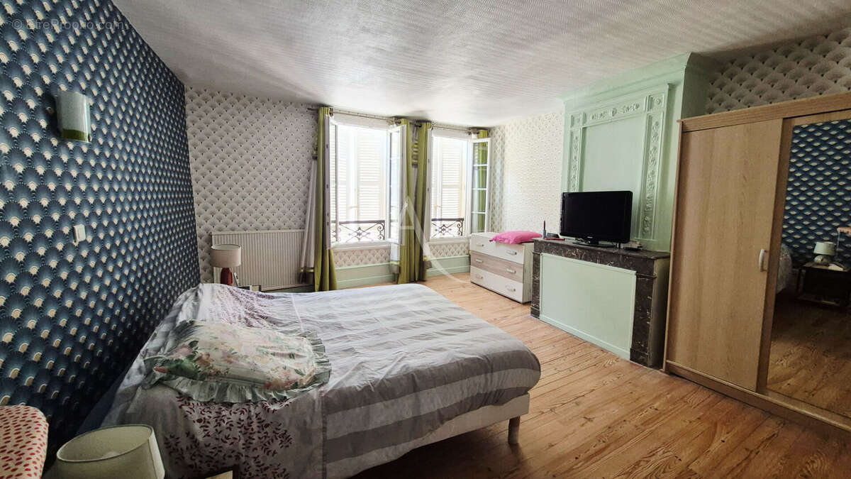 Maison coeur de ville à Saintes - photo 4