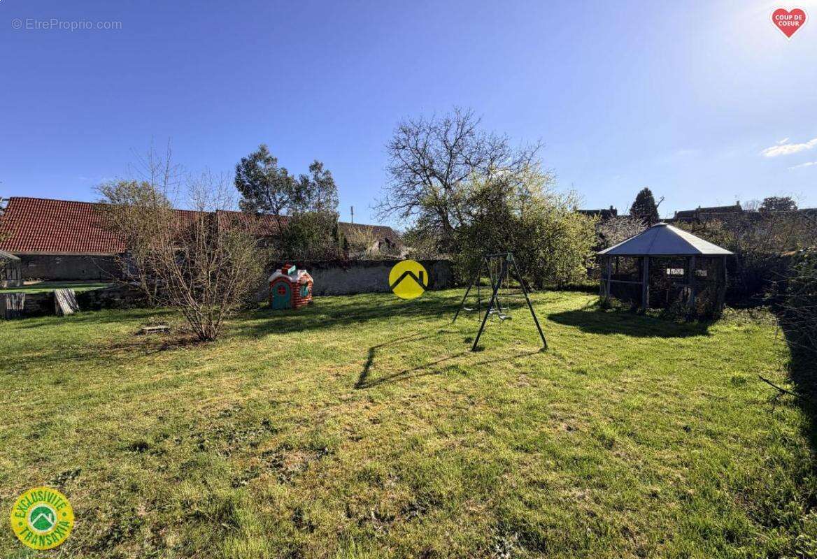 Maison à CHATEAUNEUF-SUR-CHER