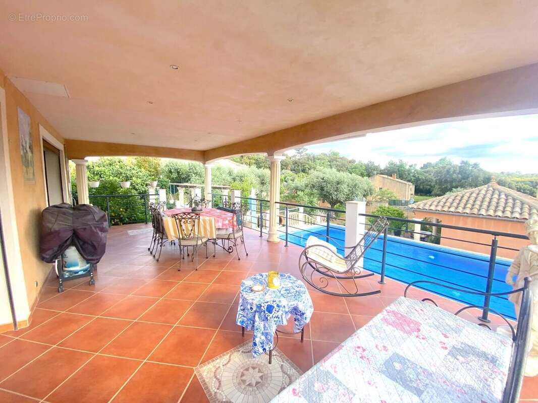 Maison à FLASSANS-SUR-ISSOLE