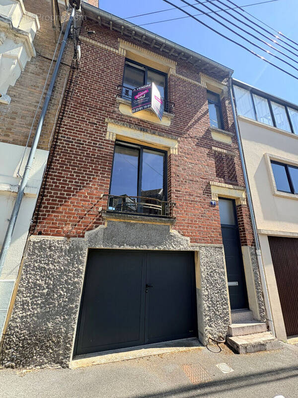 Maison à SAINT-QUENTIN