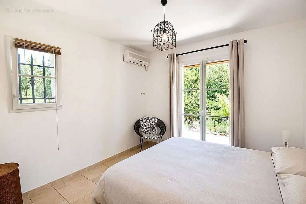 Fayence – Belle villa de 220 m² avec piscine et dépendance - photo 12