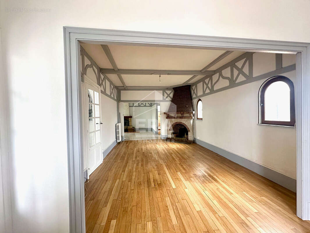 Maison à PACY-SUR-EURE