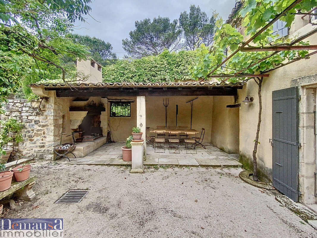 Maison à SAINT-LAURENT-DES-ARBRES