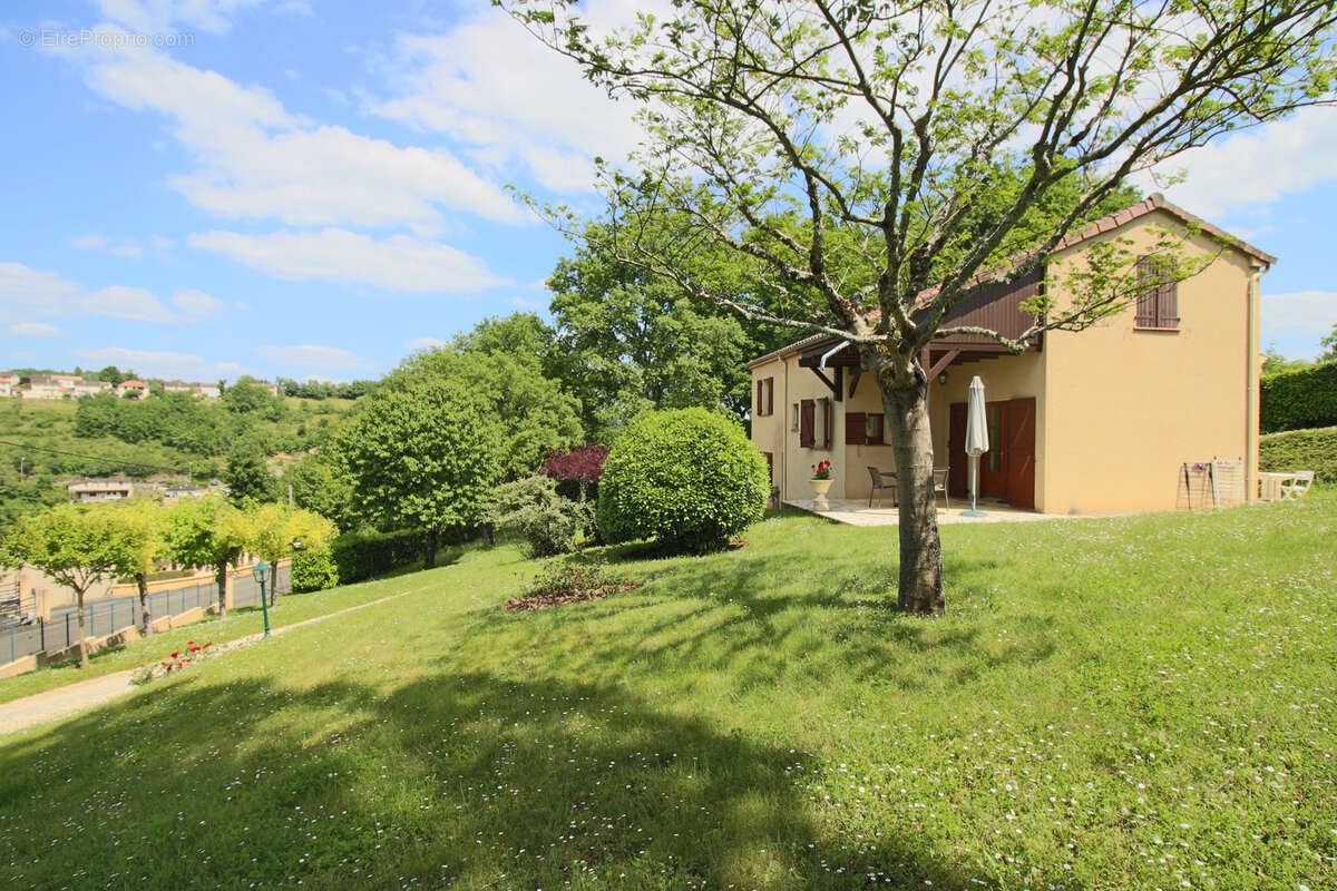 Maison à PUY-L&#039;EVEQUE