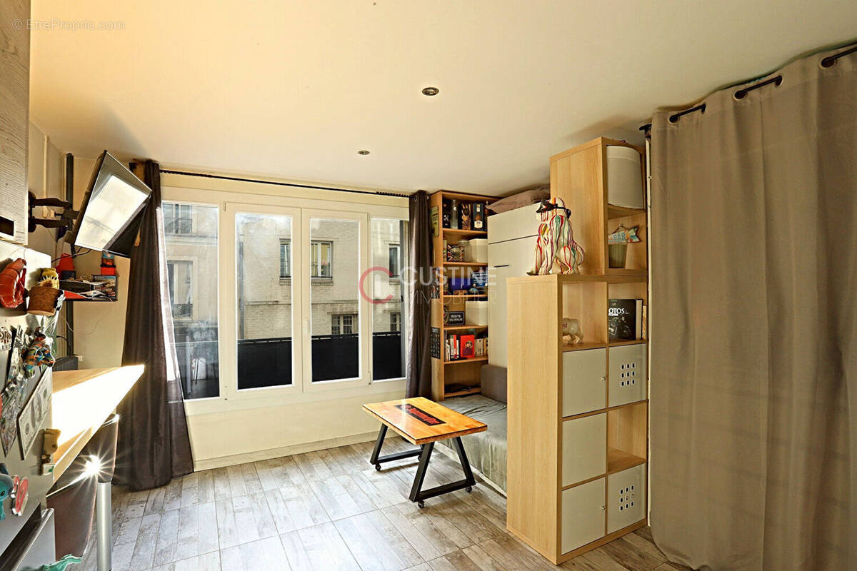 Appartement à PARIS-18E