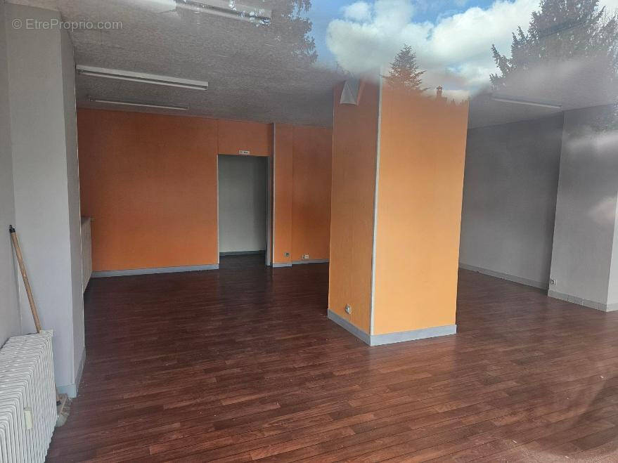 Commerce à SAINT-ANDRE-LES-VERGERS