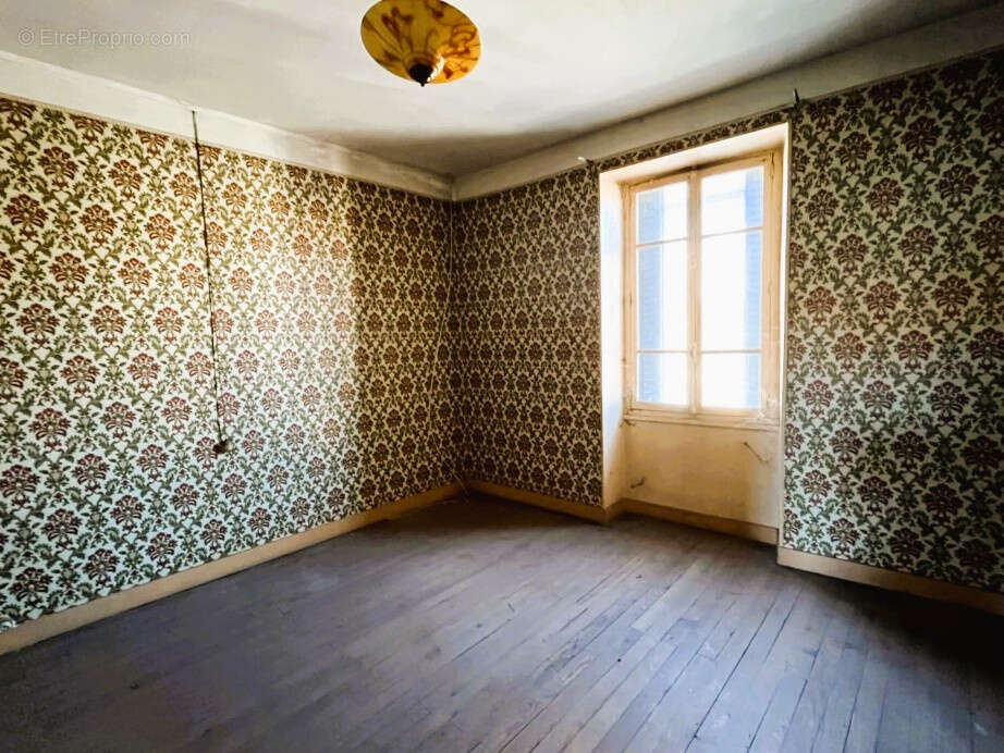 Maison à AMBERIEU-EN-BUGEY