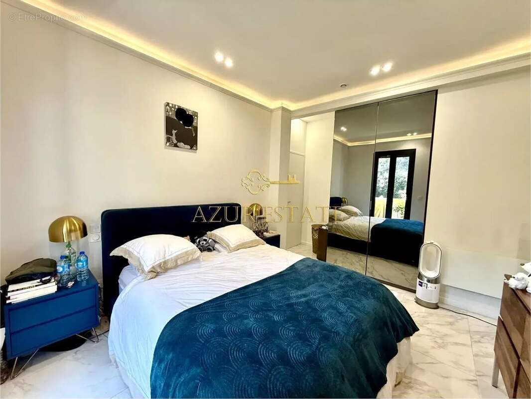 Appartement à ROQUEBRUNE-CAP-MARTIN