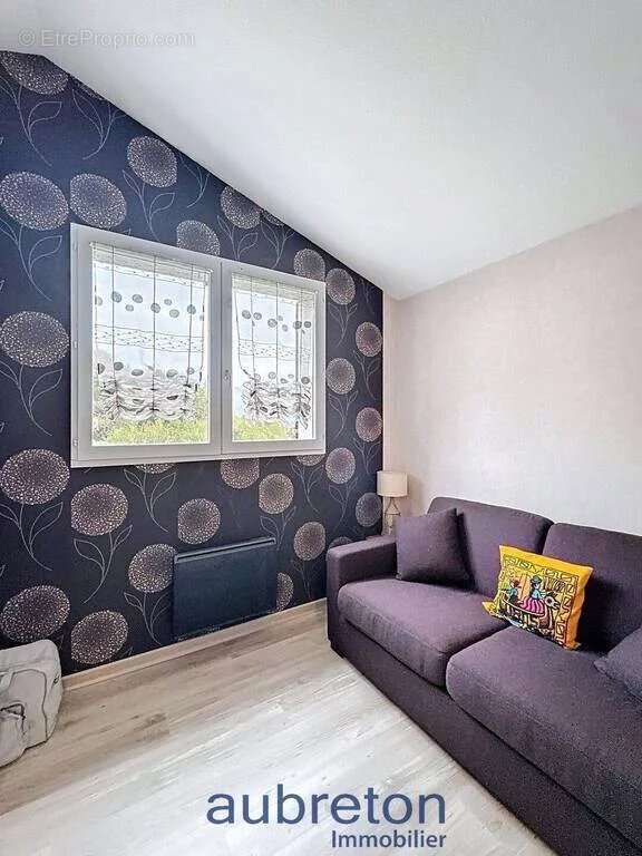 Maison à NOTRE-DAME-DE-MESAGE