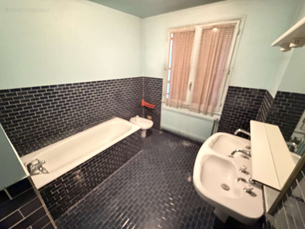 Maison 5 chambres avec fort potentiel - photo 13
