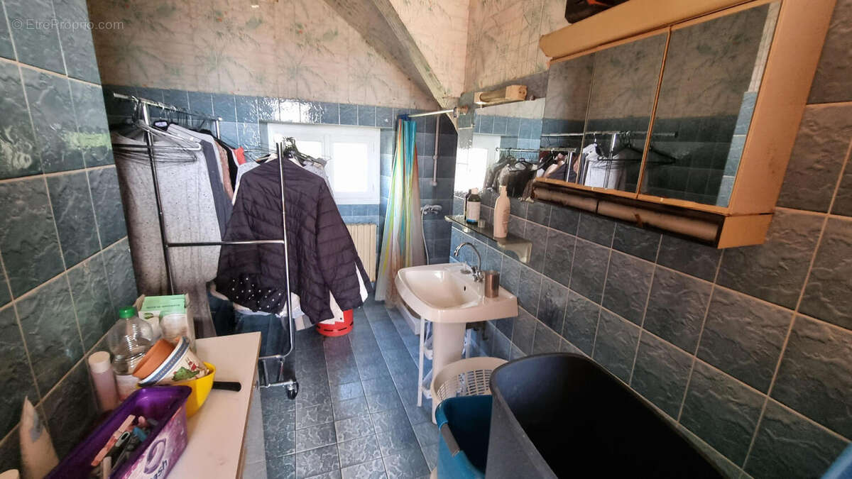 20250919_141145 - Maison à JAVERLHAC-ET-LA-CHAPELLE-SAINT-ROBERT