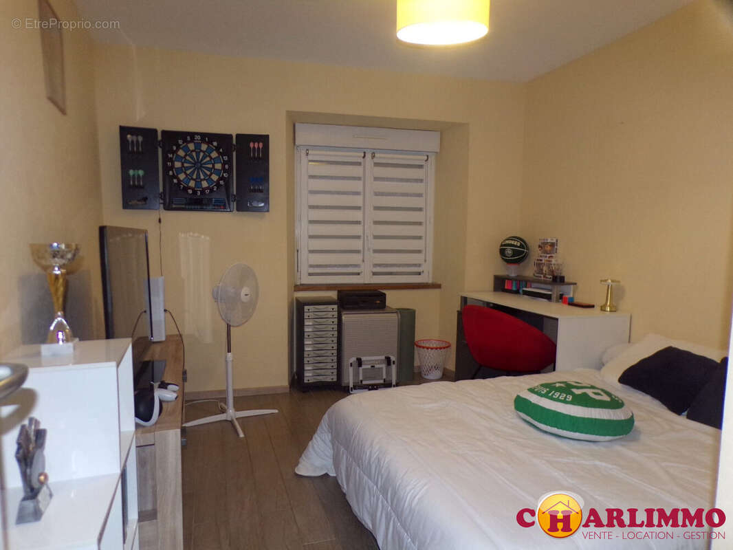 Maison 130 m² à Chabanais  - photo 5
