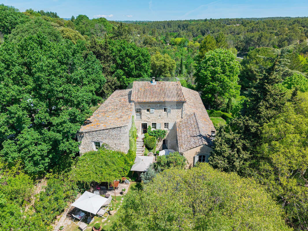 Maison à GORDES