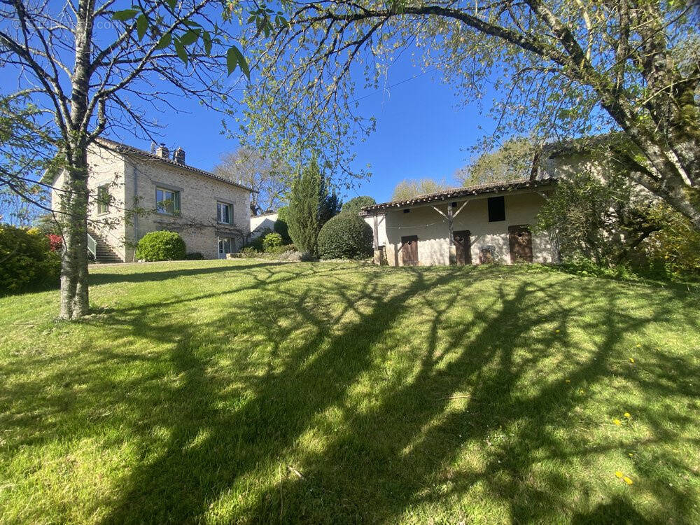 Maison à LAPENCHE