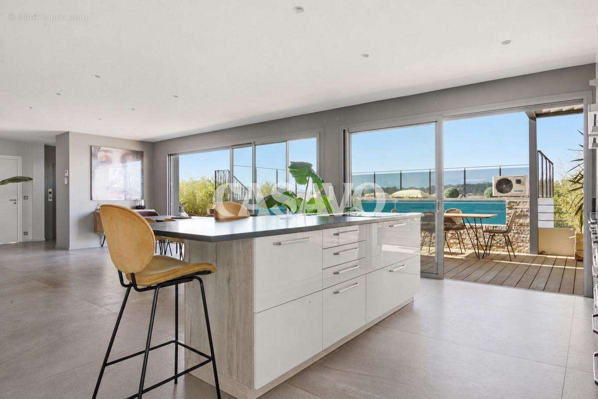 Appartement à EGUILLES