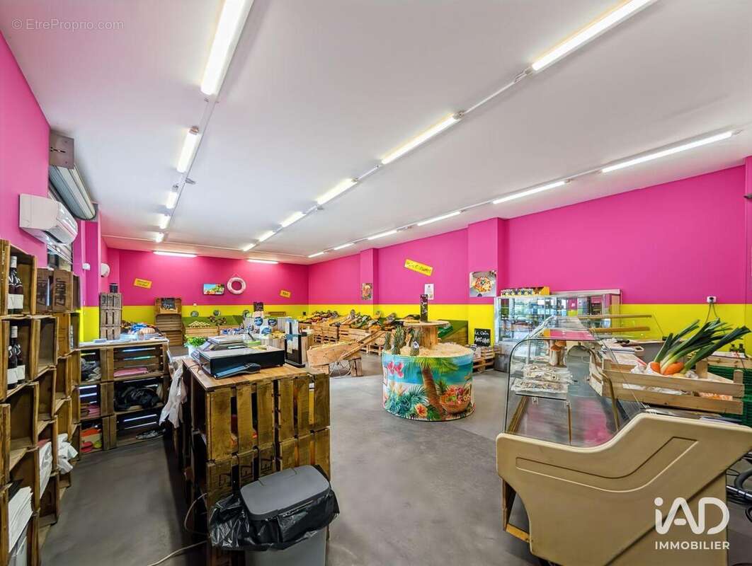 Photo 2 - Commerce à PEZENAS