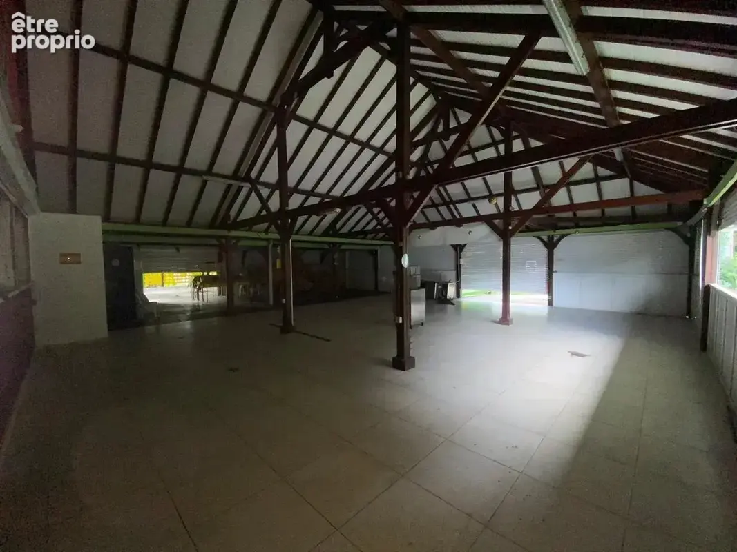 Commerce 300 m² à vendre à Le Robert (97231) - photo 4