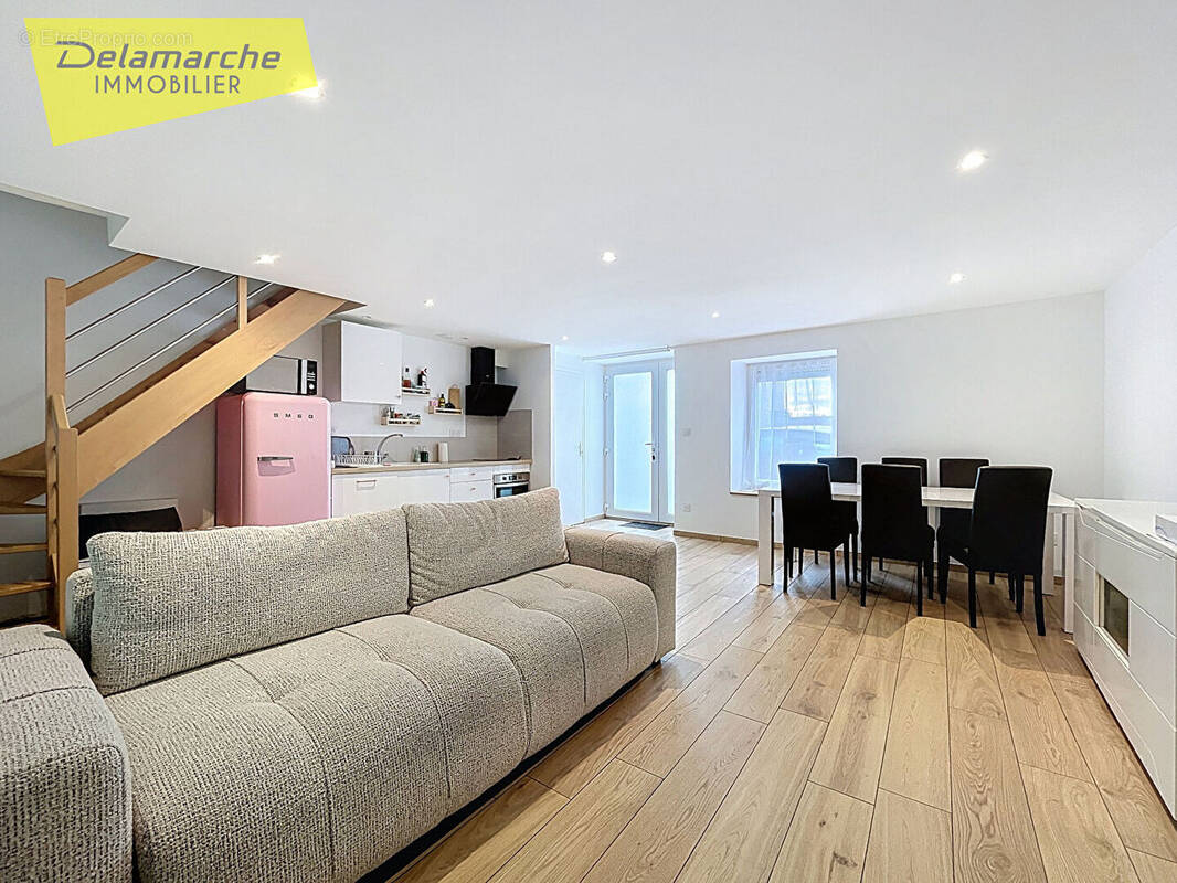 Maison à LA CROIX-AVRANCHIN