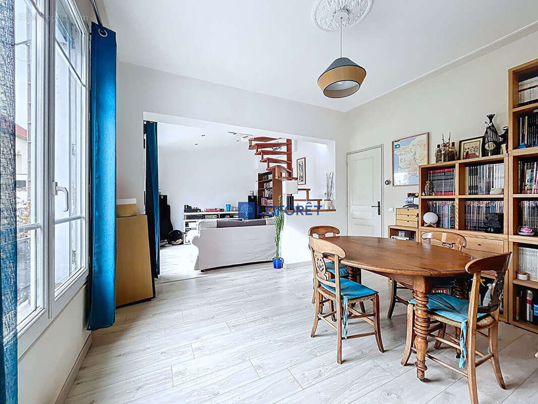 Maison à SAVIGNY-SUR-ORGE