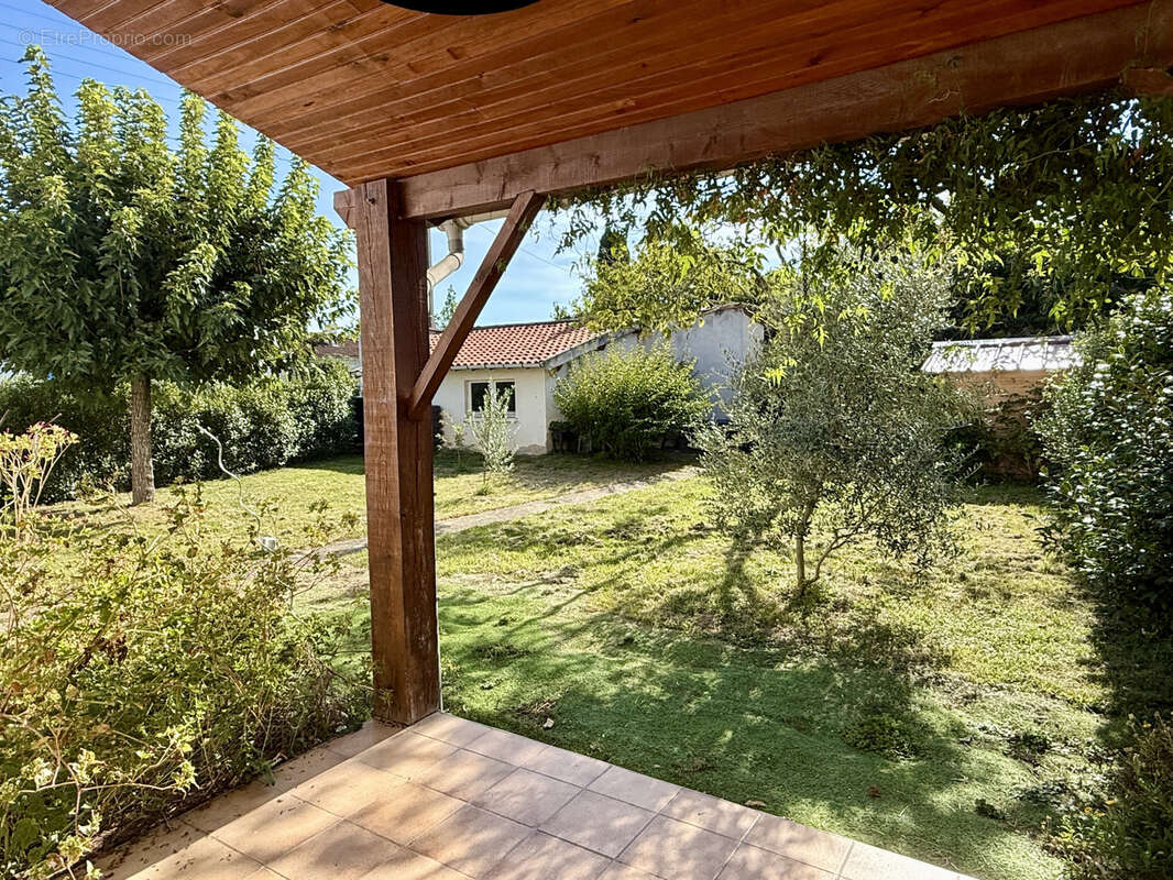 Maison à SAINT-JUERY