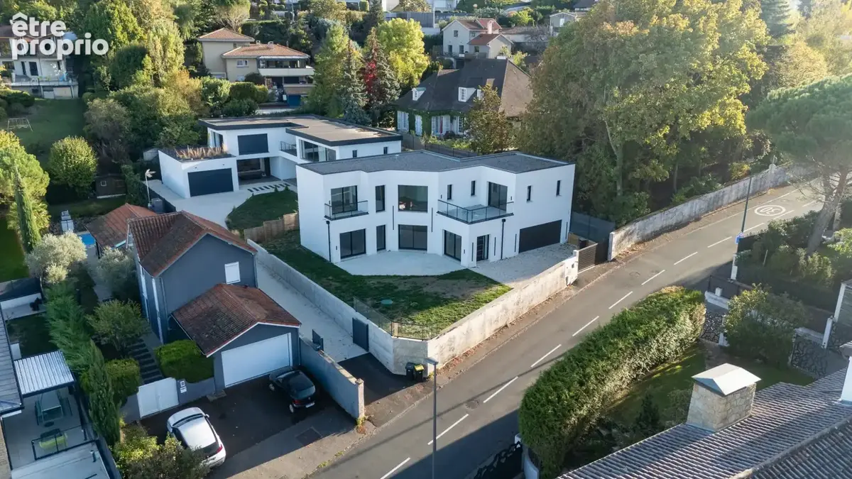 Maison 5 pièces 183 m² à vendre à Ceyrat (63122) - photo 2