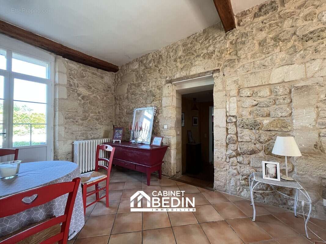 Maison à GENISSAC
