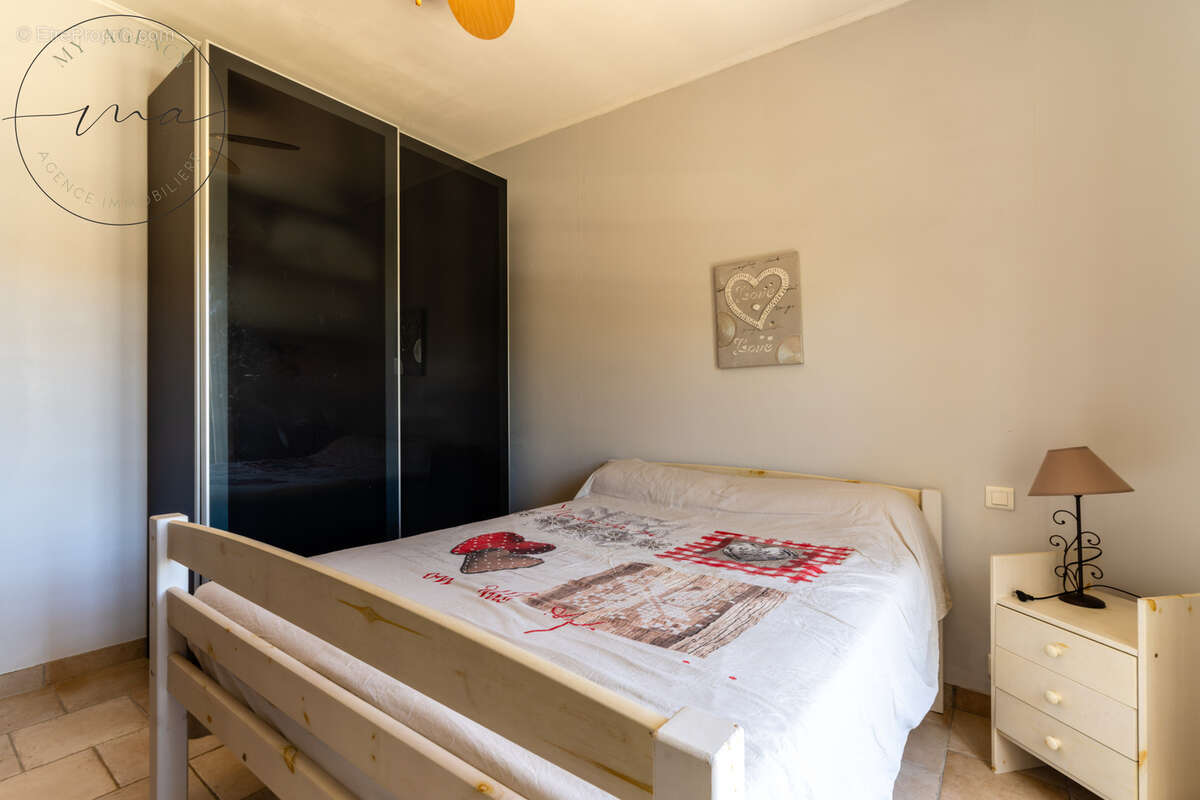 Lignan-sur-Orb   Maison de caractère 215 m2, 5 chambres, piscine, terrain 983 m2 - photo 60
