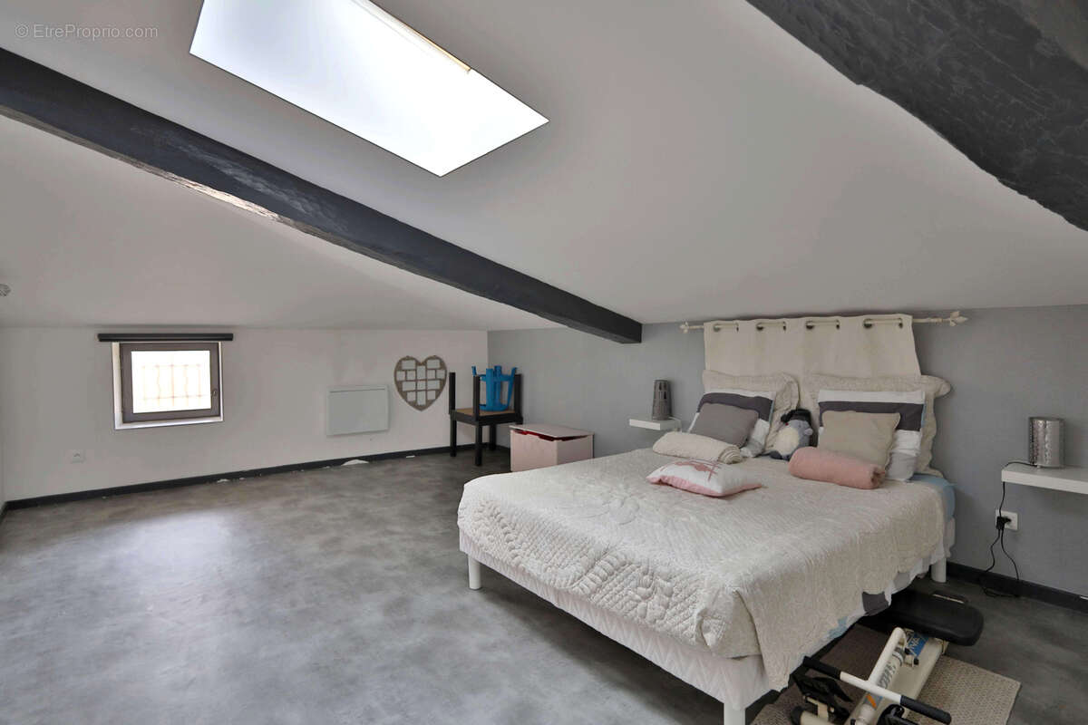 Maison à OYTIER-SAINT-OBLAS