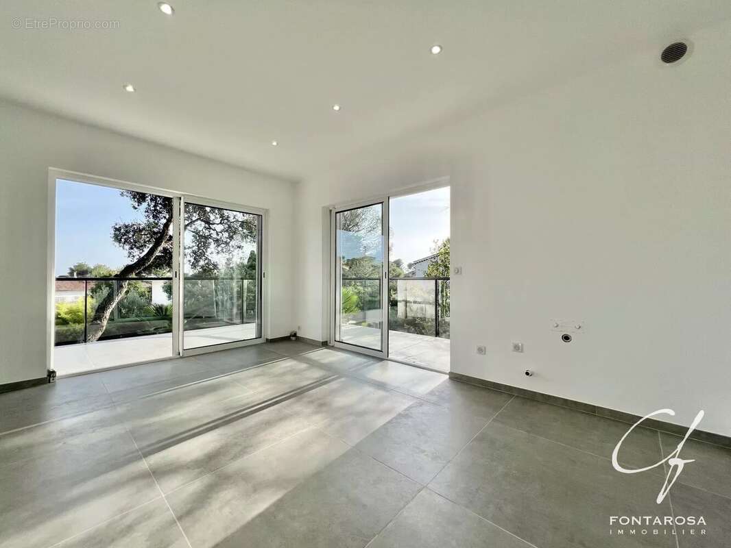 Appartement à SAINT-RAPHAEL