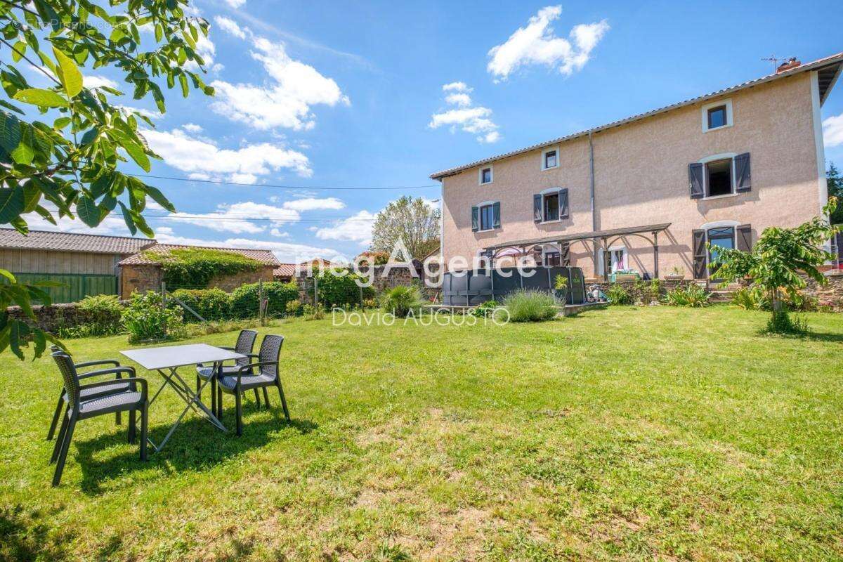 Maison à SAINTE-PAULE