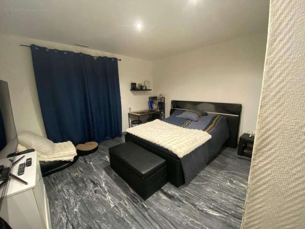 Maison à AMBARES-ET-LAGRAVE