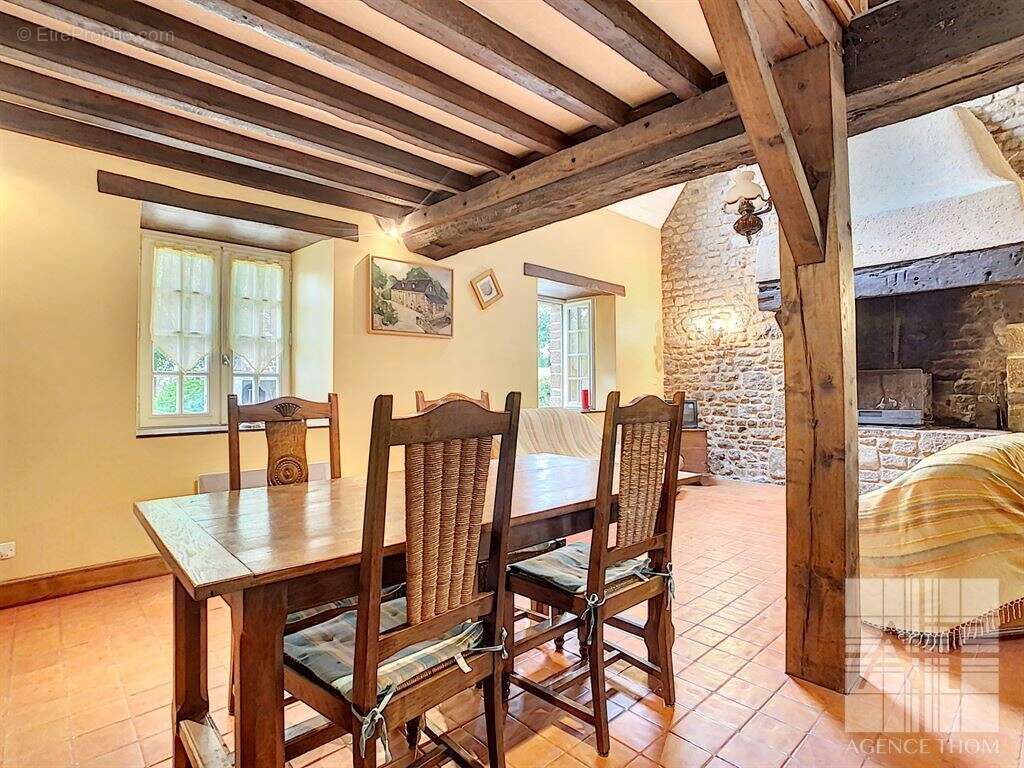 Maison à SAINT-MARS-SUR-LA-FUTAIE