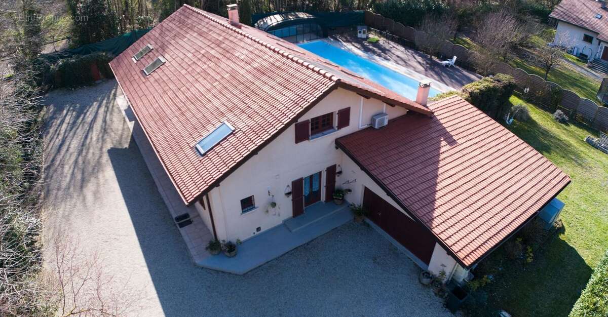Maison à MONNETIER-MORNEX