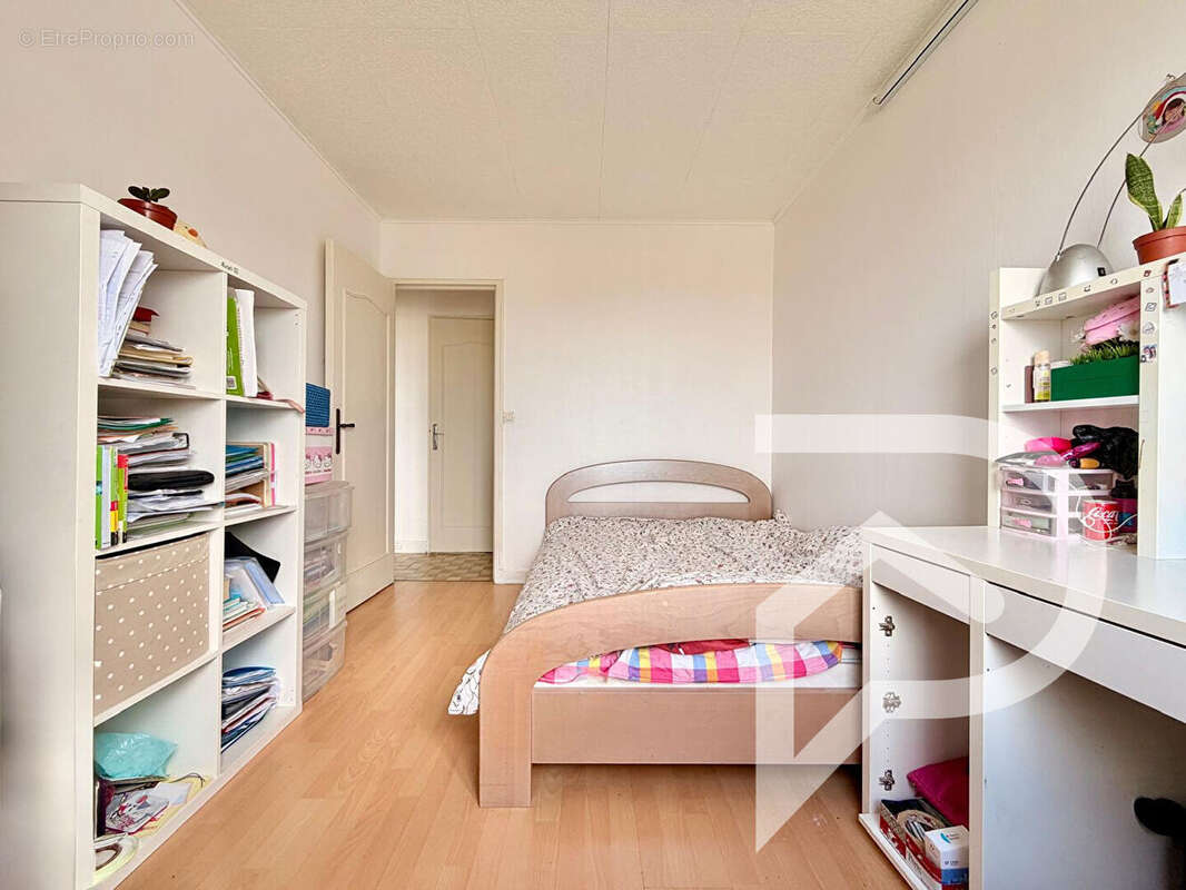 Appartement Vitry Sur Seine 4 pièce(s) 74.02 m2 - photo 12