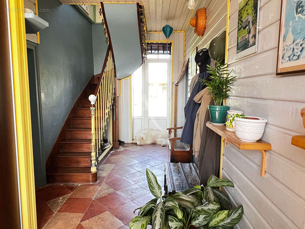 Maison à VOUILLE-LES-MARAIS