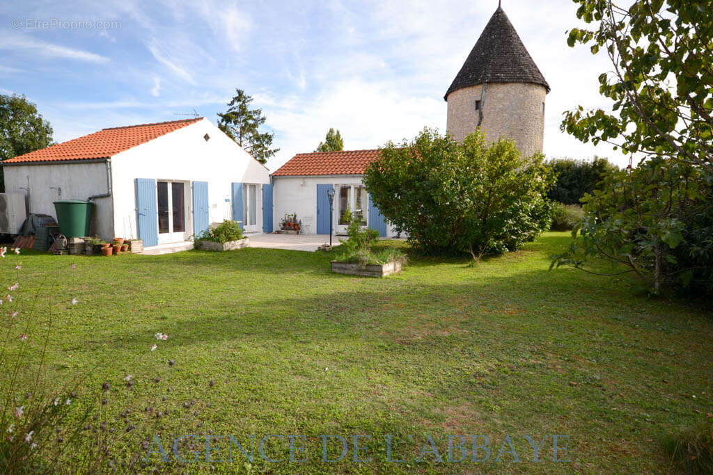 Maison à PONT-L&#039;ABBE-D&#039;ARNOULT