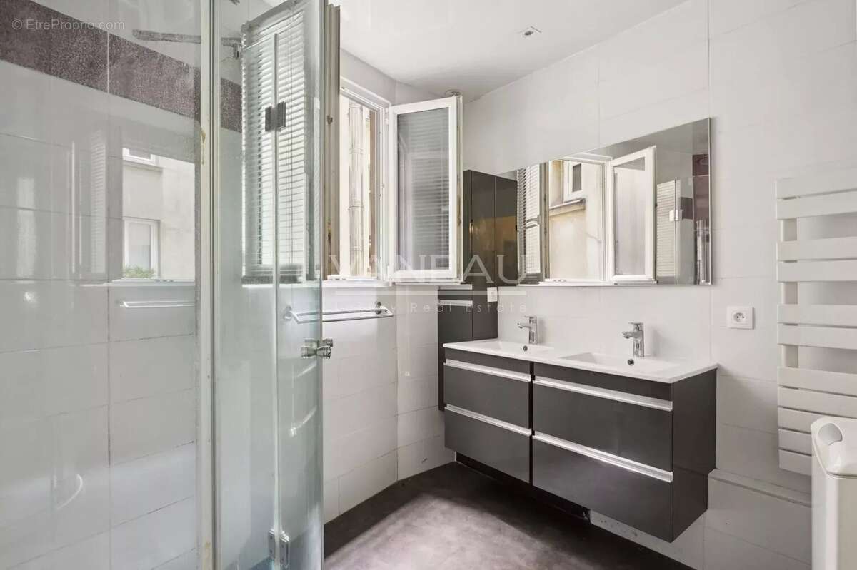 Appartement à PARIS-9E