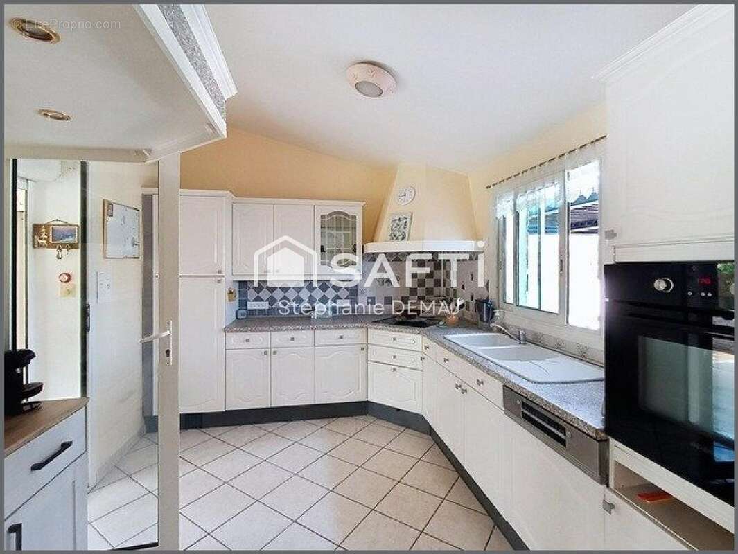 Photo 2 - Maison à LE MUY