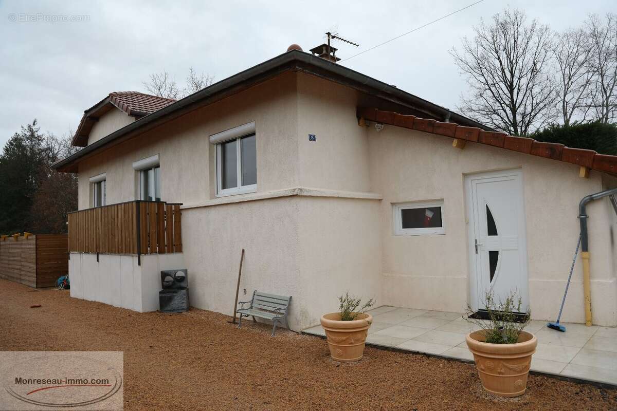 Maison à CLUNY