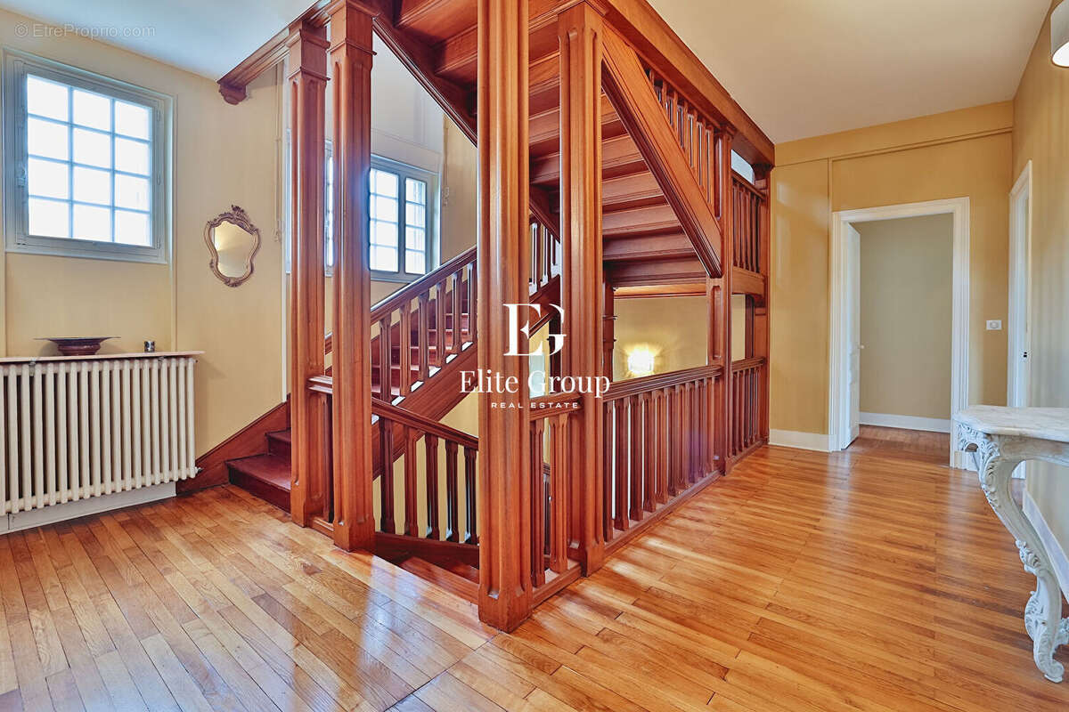 Maison à ORADOUR-SUR-VAYRES