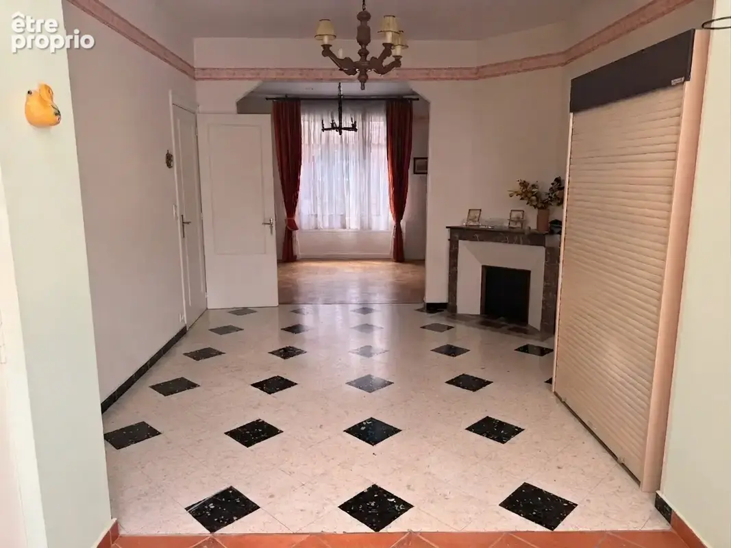 Centre-ville de Saint-quentin / Extérieur / 140 m2 - photo 2