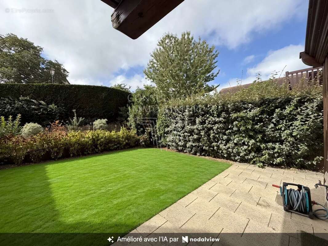 Deauville  bel appartement deux pièces avec jardin - photo 2