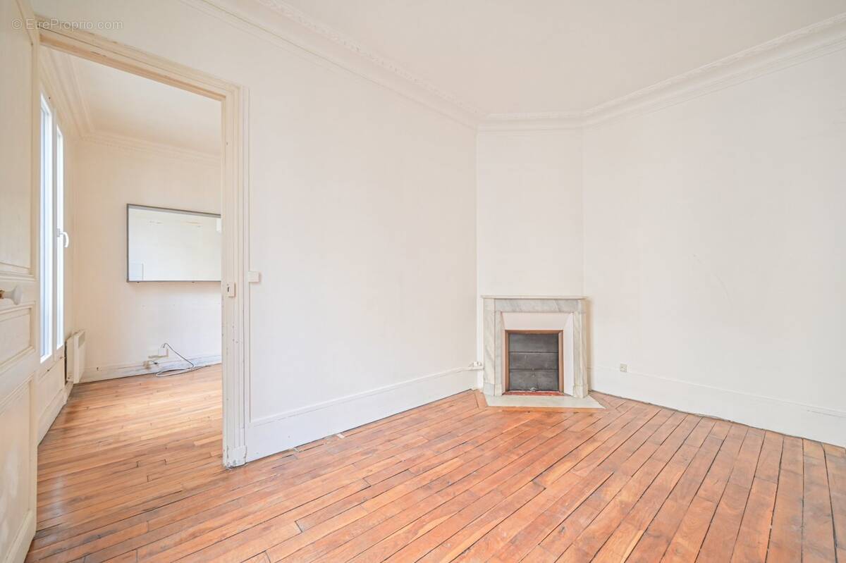 Appartement à PARIS-19E