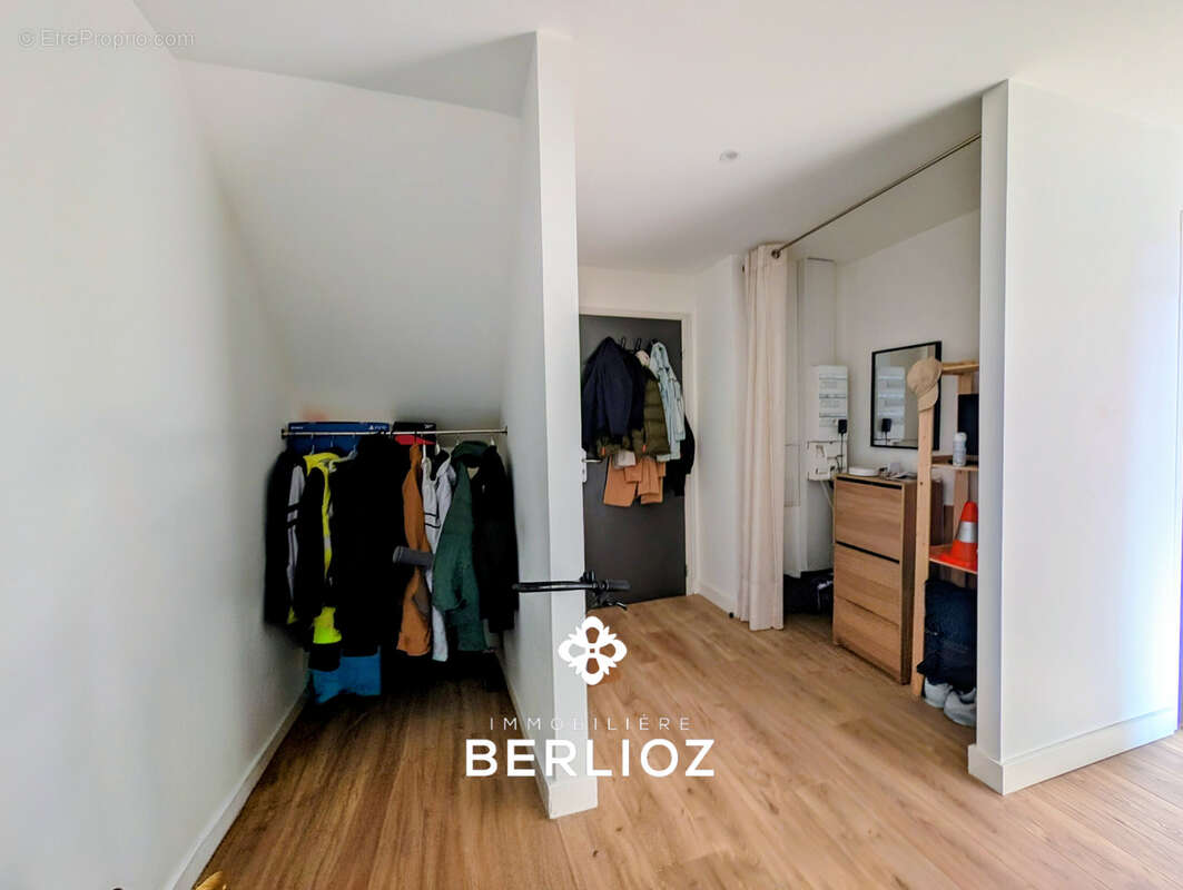 Appartement à MEYLAN